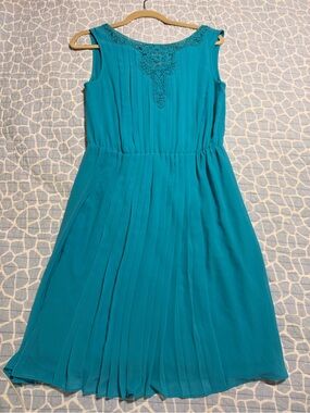 Jessica Simpson Teal Turquoise Sleeveless Pleated Midi Dress with Lace Size 6